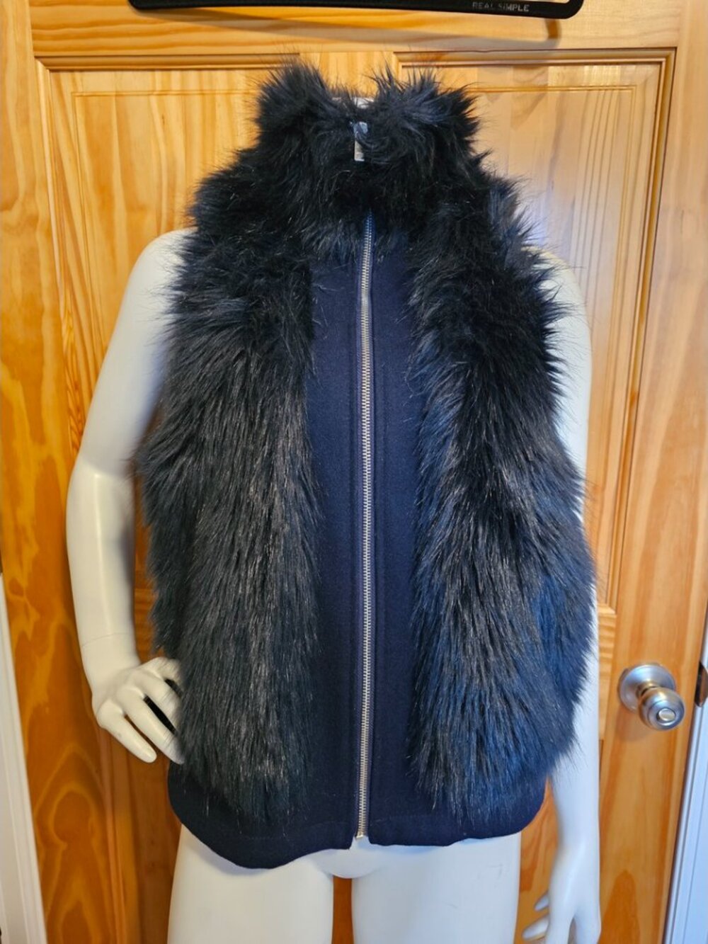 Tommy Hilfiger Size Small Faux Fur Vest